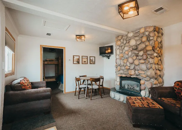 Sundance 2* Pinedale